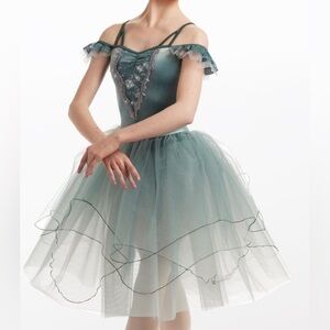 AXS Weissman Showtime 15915 Ballet Costume: Valurile Dunarii